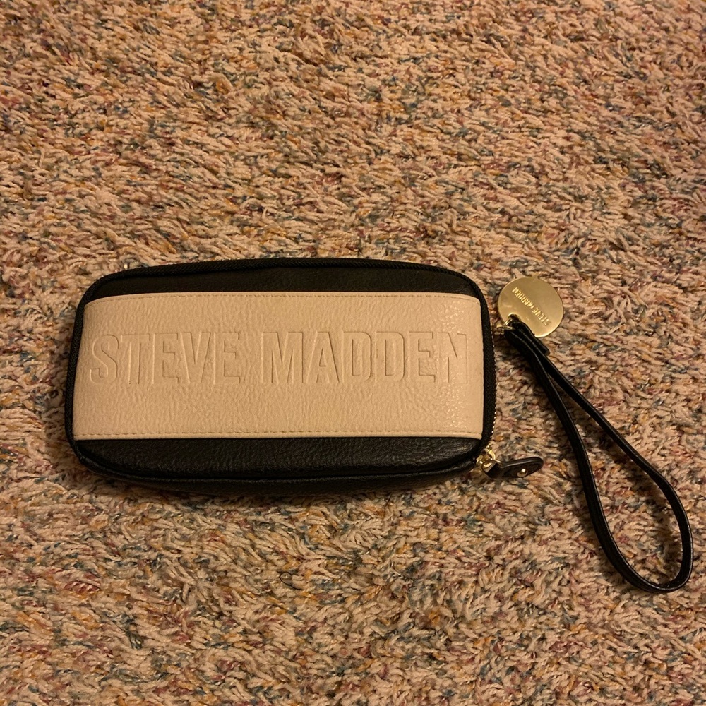 Steve Madden clutch